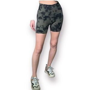 EVOLUTION AND CREATION Tie Dye Bike Shorts Olive Green Large